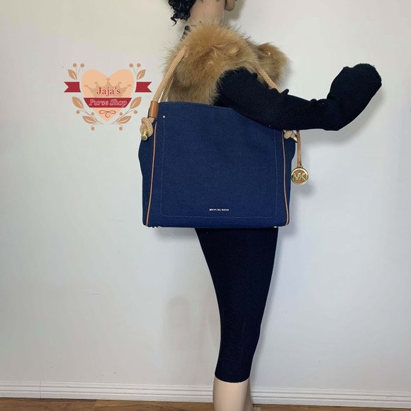 💙Michael Kors Fabric-Canvas Shoulder Purse💙 - Picture 14 of 16